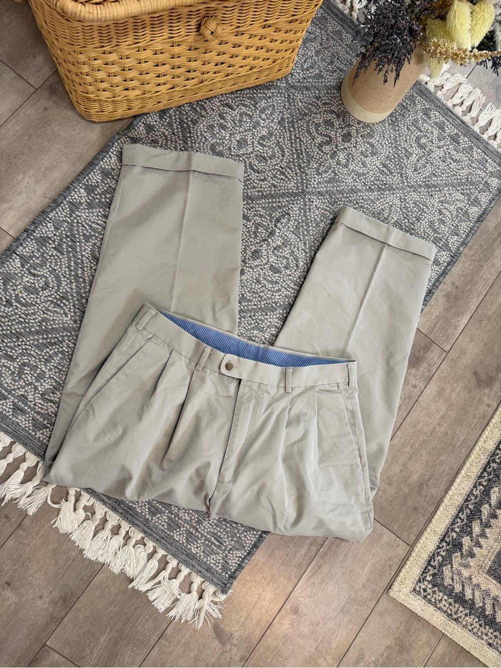 Axist Men’s Pleated Front Khaki Dress Pants 36x30
